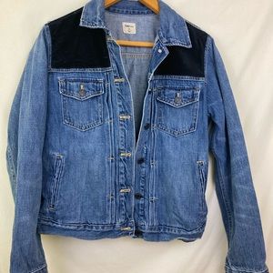 Gap denim jacket with velvet!
#denim #western #velvet #gap